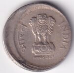 5 Rupees of India of 2003 off Centre Copper Nickel Coin - Image 2