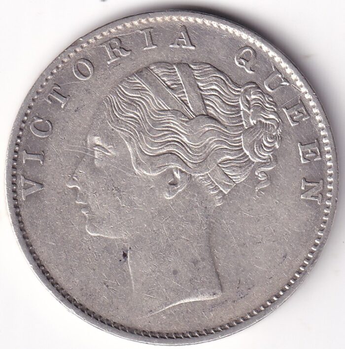 35 Berries East India Company One Rupee 1840 Silver Coin - Image 2